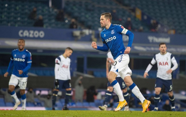 凭借他的控 凭借他的控